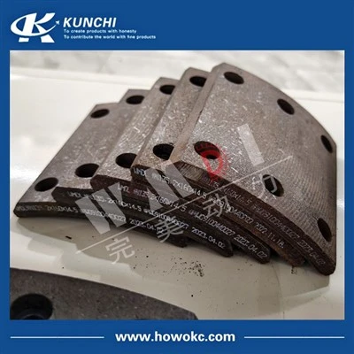 Sinotruk Howo 6 חורים רירית בלמים WG9100440027